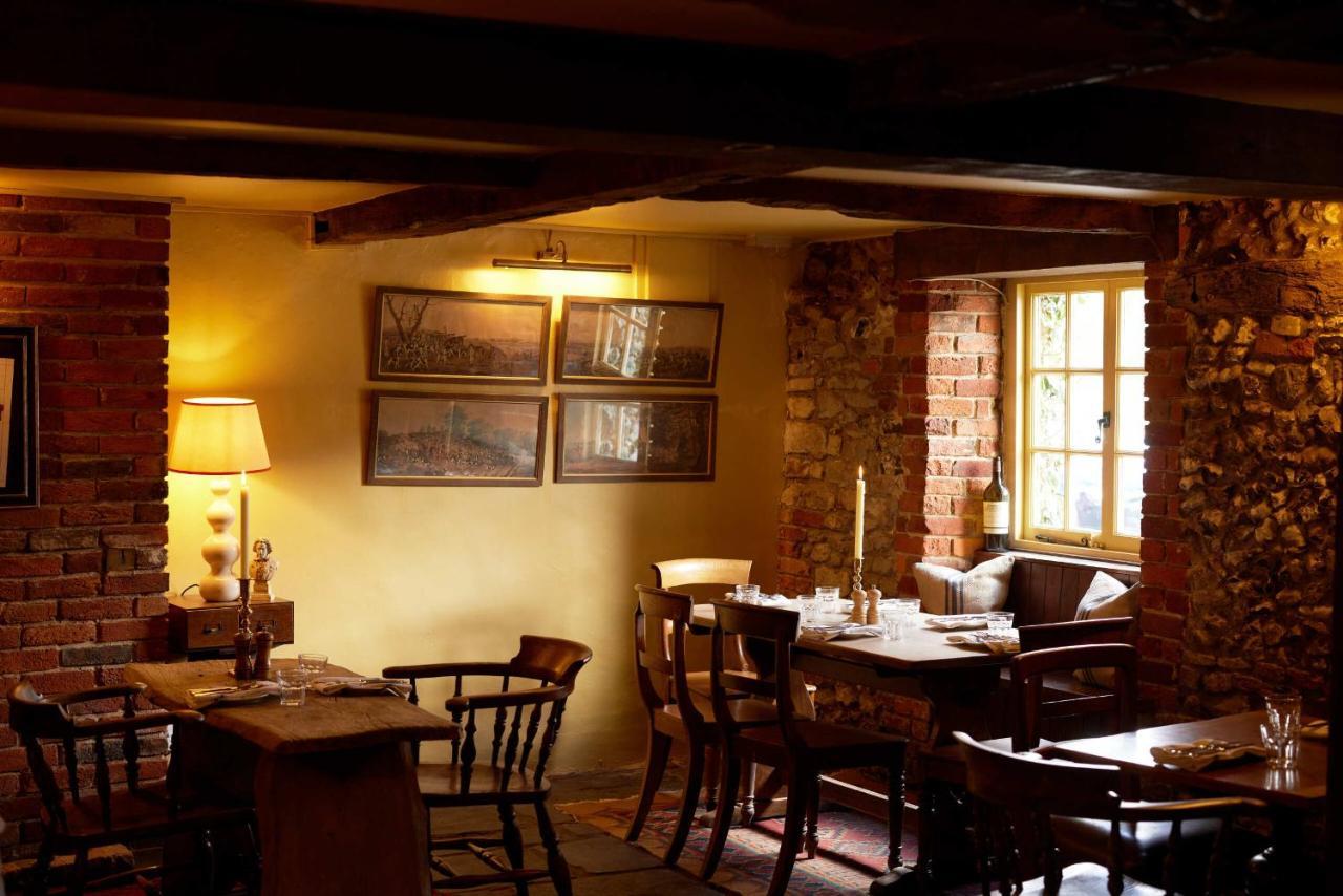 The Queen'S Head Broad Chalke Екстер'єр фото