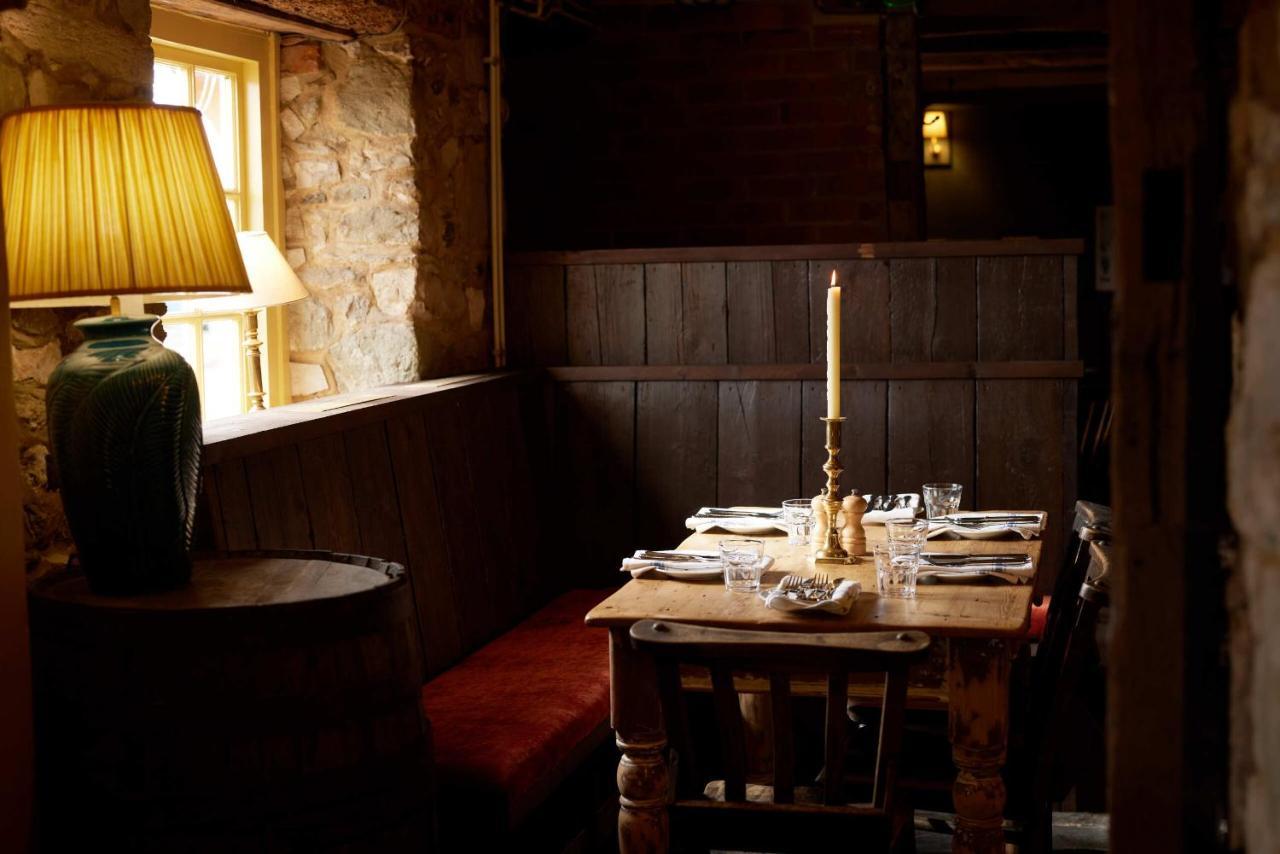 The Queen'S Head Broad Chalke Екстер'єр фото